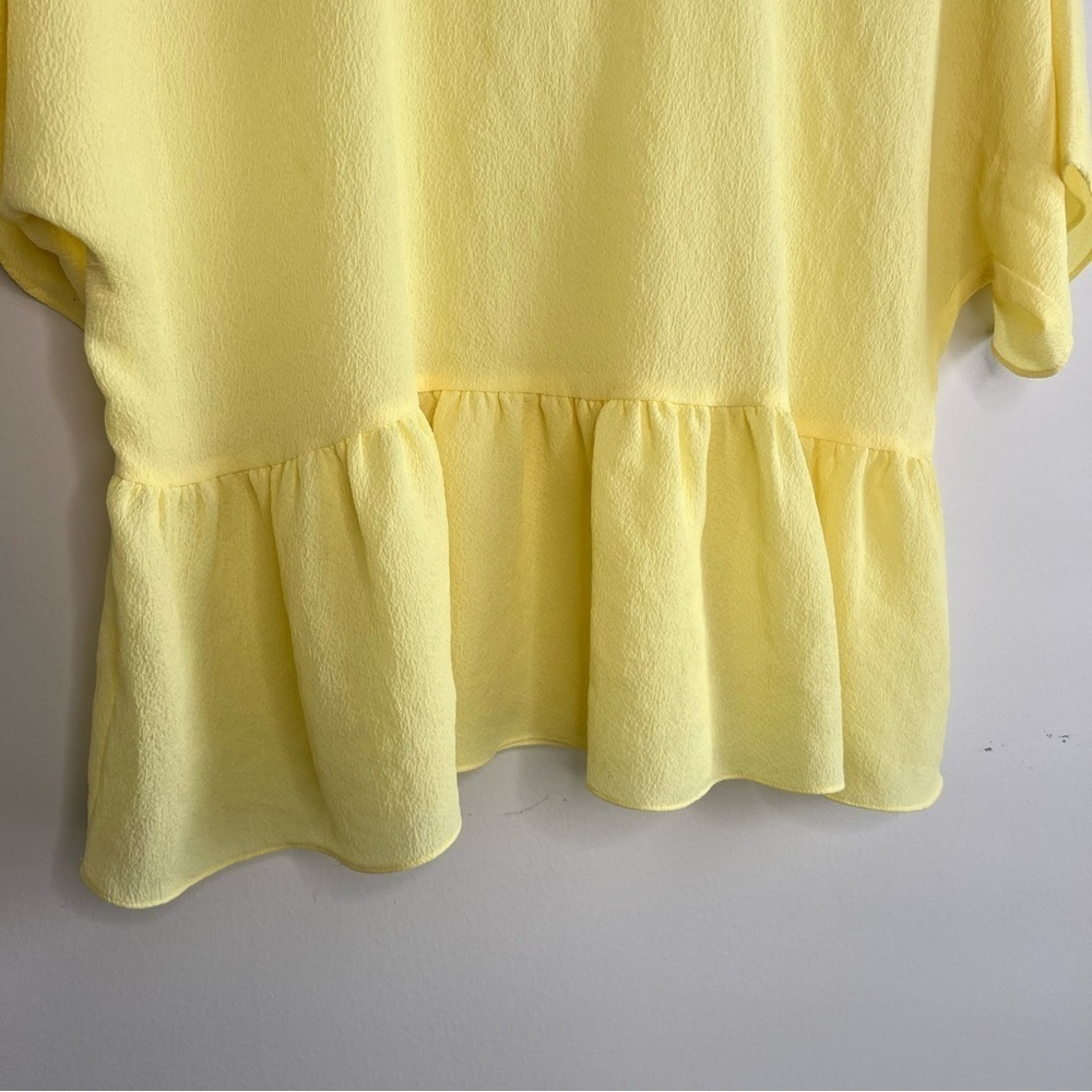 ARITZIA Babaton Peplum short Sleeve Top Blouse in size S - Picture 3 of 6